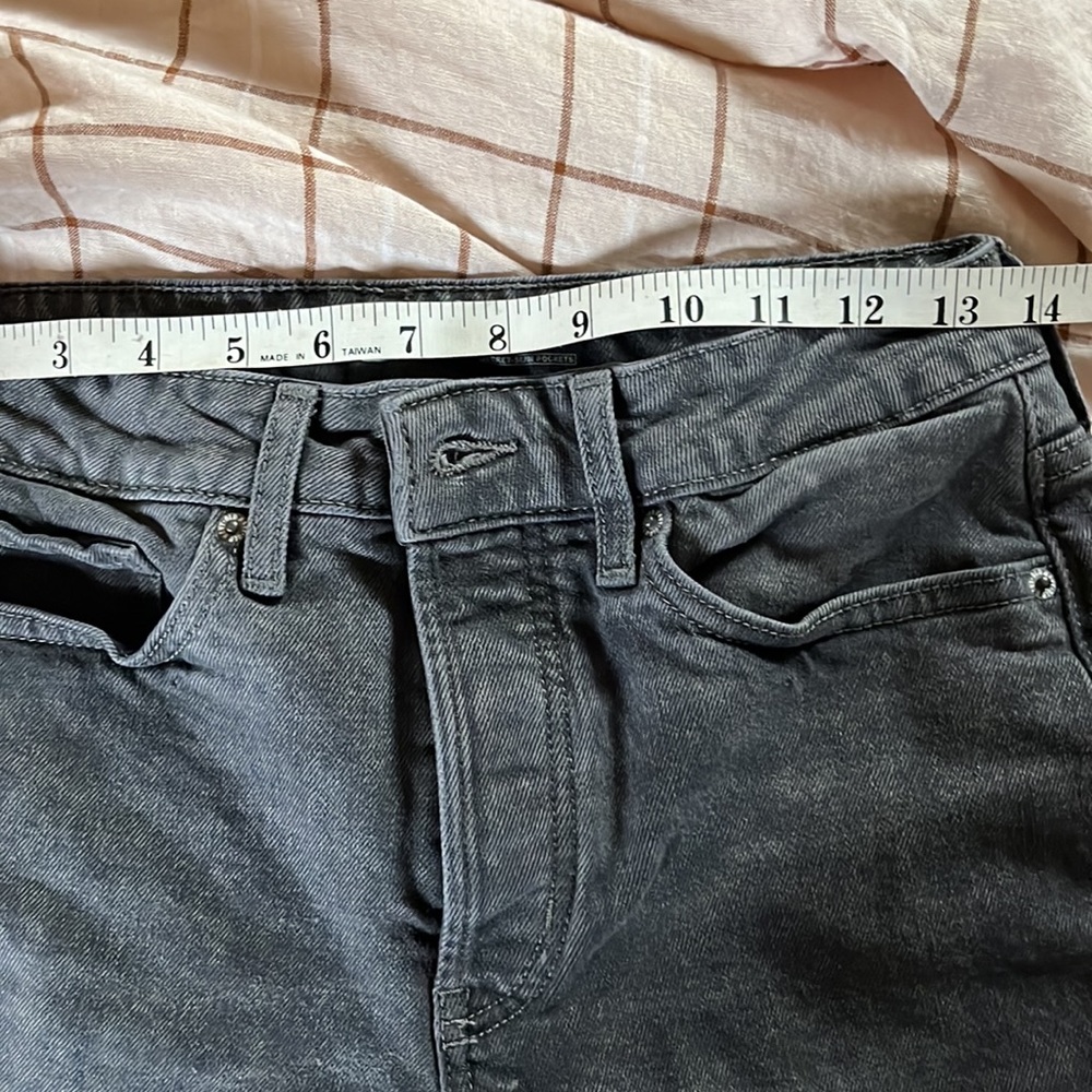 Old Navy O.G. Straight High Rise Washed-Black Button-fly Jeans size 6 - Picture 5 of 8